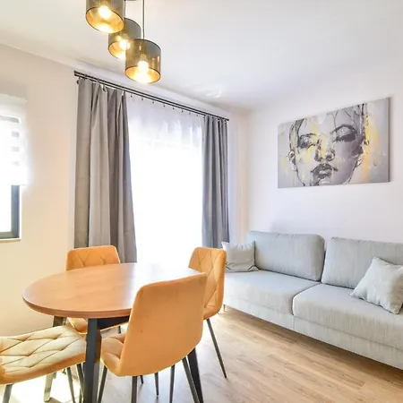 Apartman Sweet Pear With Garage Armação de Pêra